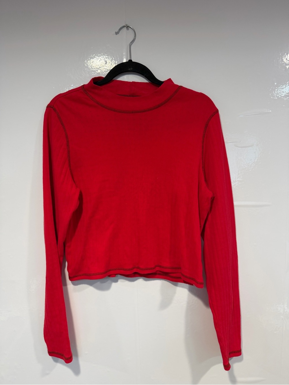 American Eagle Laser cutout Red Long-Sleeve‎ Cropped Top
